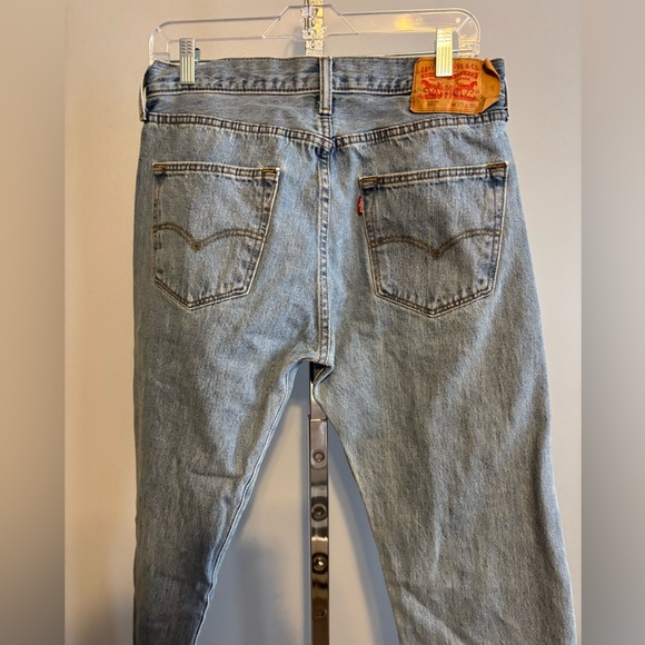 Levis 501 Jeans Mens 33x36 Blue Button Fly Medium Wash Mid Rise Denim Workwear - Picture 3 of 7